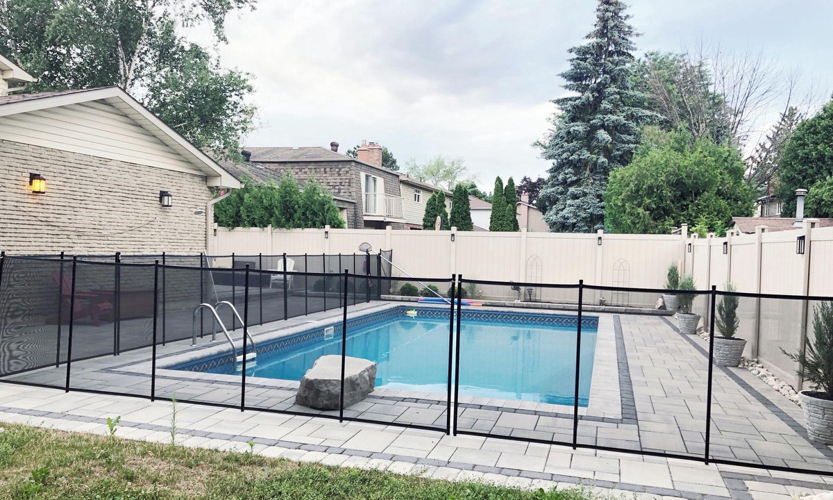 Cooksville Apartment | Stylish 2bed, 2bth Apt. Close to Malls & 25 Mins to Toronto