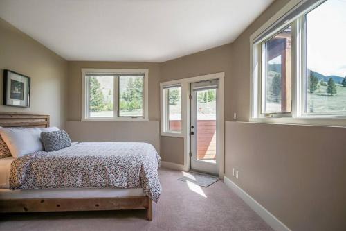 Radium Hot Springs Apartment | Stylish and comfy 2BR condo near Hot Springs