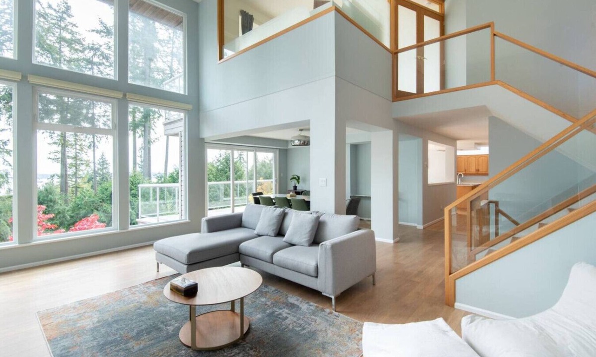 Caulfeild House | Stylish & Spacious West Vancouver Retreat