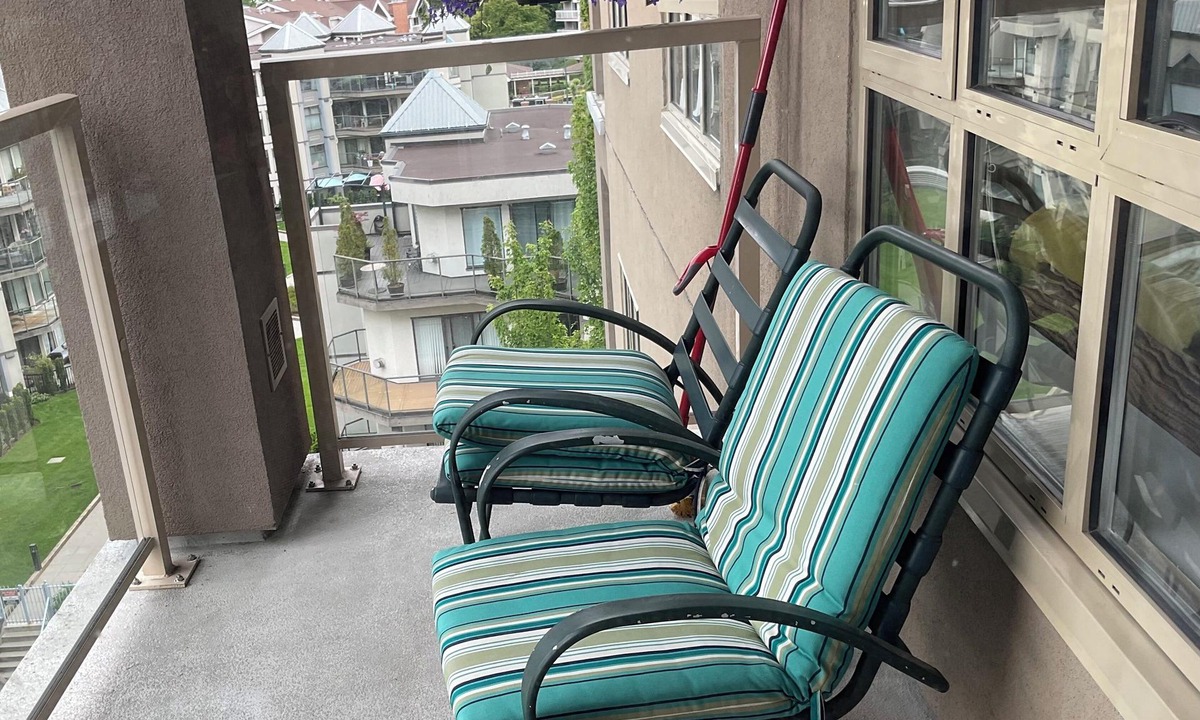 Coquitlam Apartment | Sublet Jan.&Feb. 2025 Downtown Coquitlam. 5 min. from Skytrain and Coq. Centre