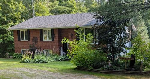 L'Amable Bed & Breakfast | Suite in the Bush-Private Apartment