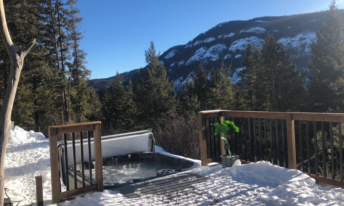 Okanagan-Similkameen Cabin | SUMMER SPECIAL! Save 20% on 6 days or more from July 13- 23!