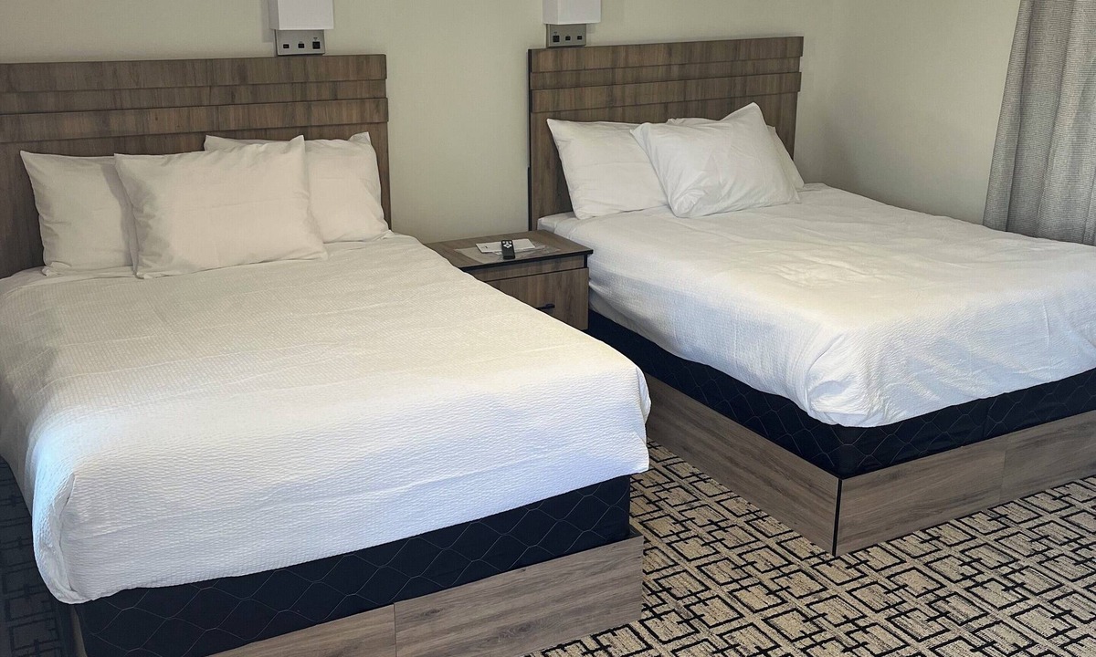 Owen Sound Hotel | Sunrise Motel