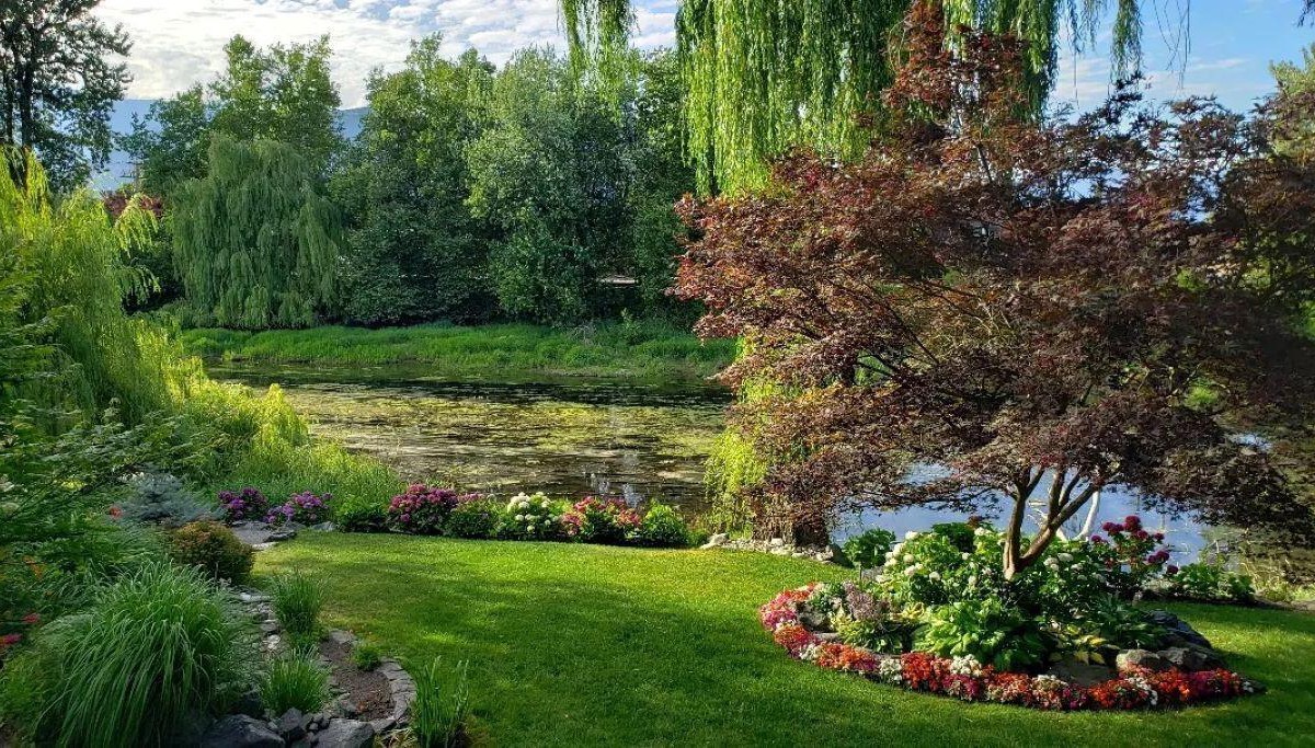 Chilliwack Proper Village West Bed & Breakfast | Take a step back in time at this beautiful heritage home.
