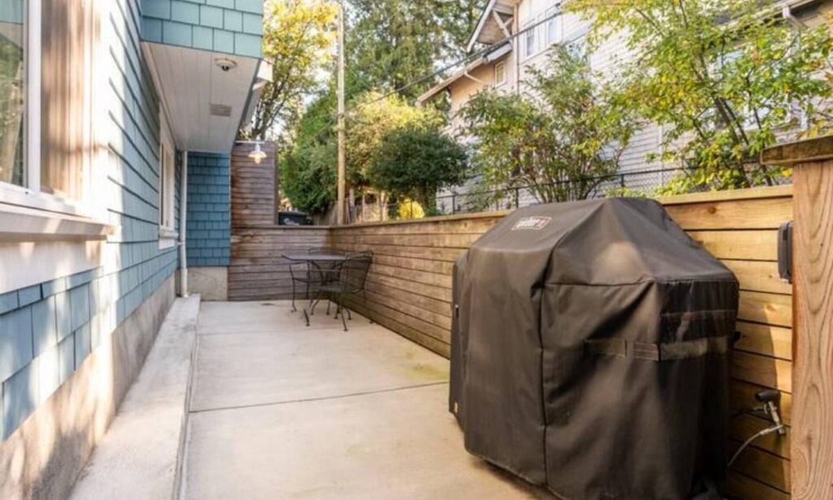 Grandview-Woodland House | Take Vancouver's SkyTrain from this Historic Home near Commercial Drive