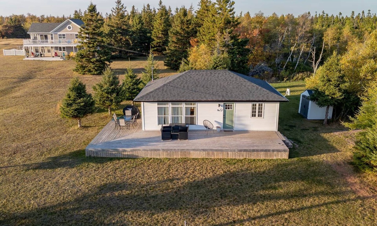 Malpeque House | The Eagle’s Nest – Malpeque Bay Retreat Steps from Kite Point Beach
