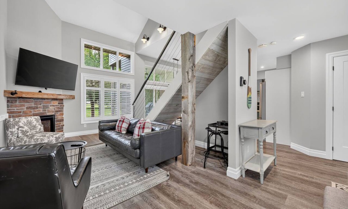 Collingwood Villa | The Family Escape Townhome