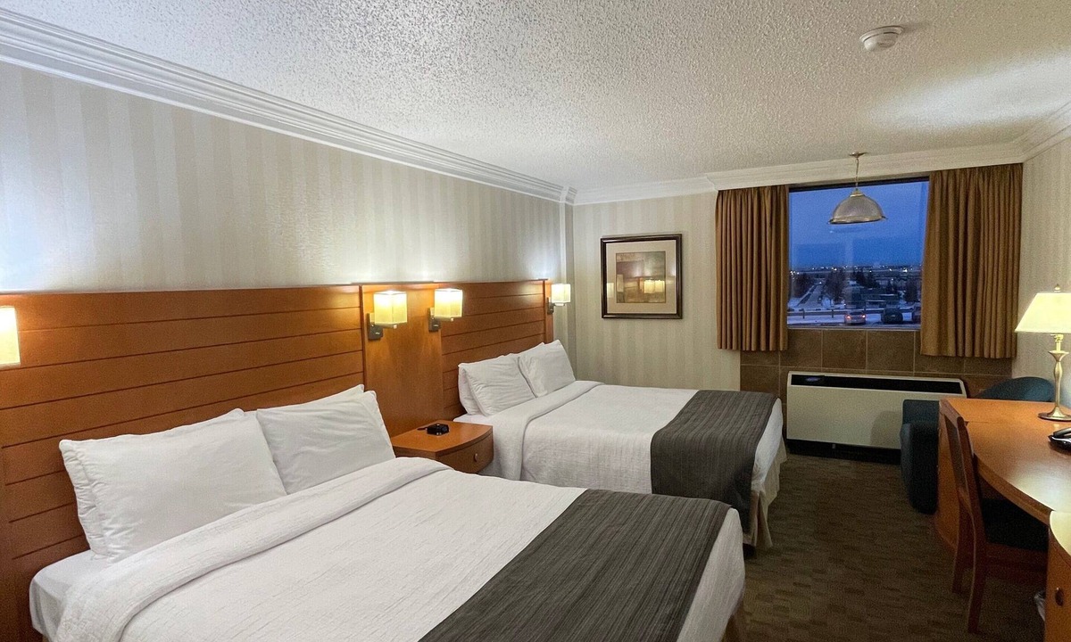 Lynnwood Ridge Hotel | The Glenmore Inn & Convention Centre