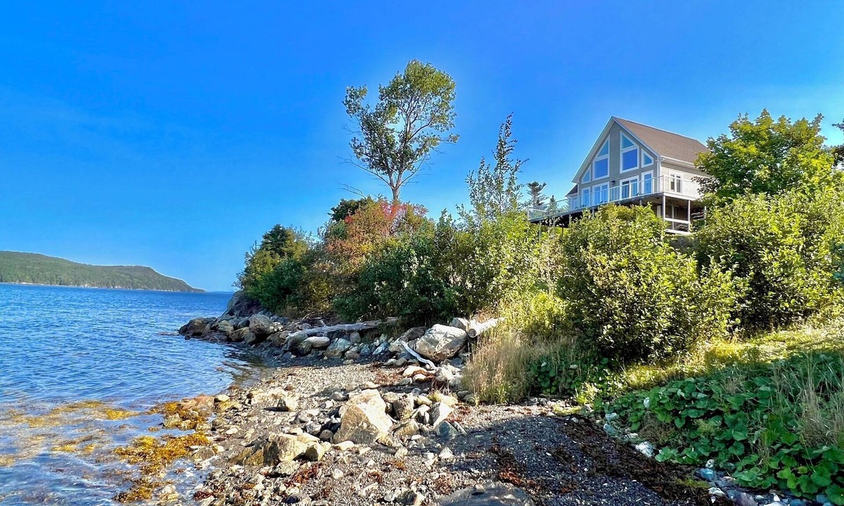 Princeton Cottage | The Mayo Cottage - Ocean-view Newfoundland