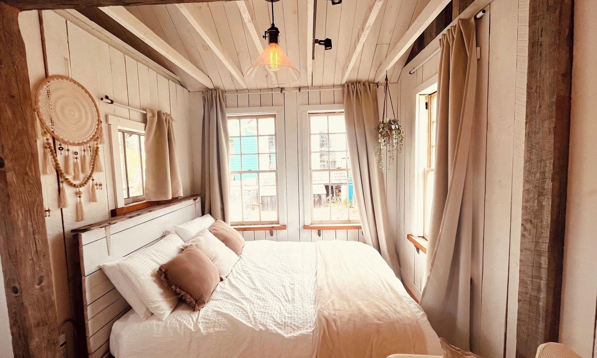 Chester Basin Cottage | The Mermaid Bunkie. A cosy space in the heart of the South Shore.