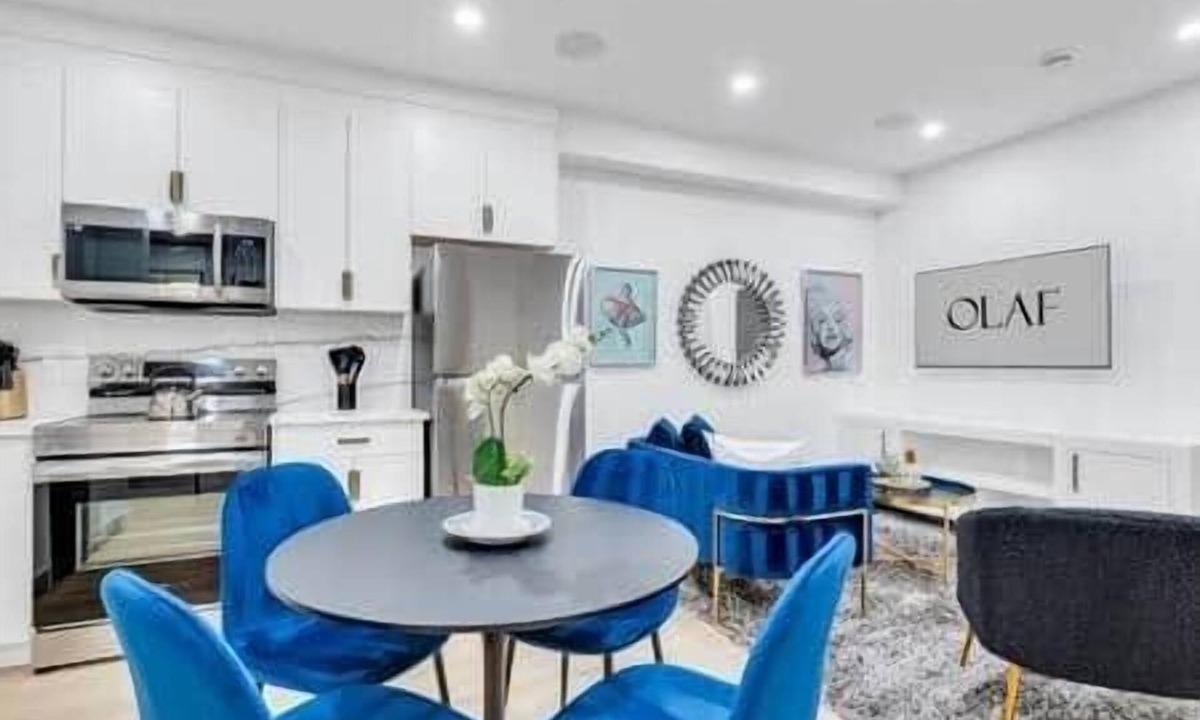 Killarney House | The Olaf in Trendy Killarney - Close to Everything