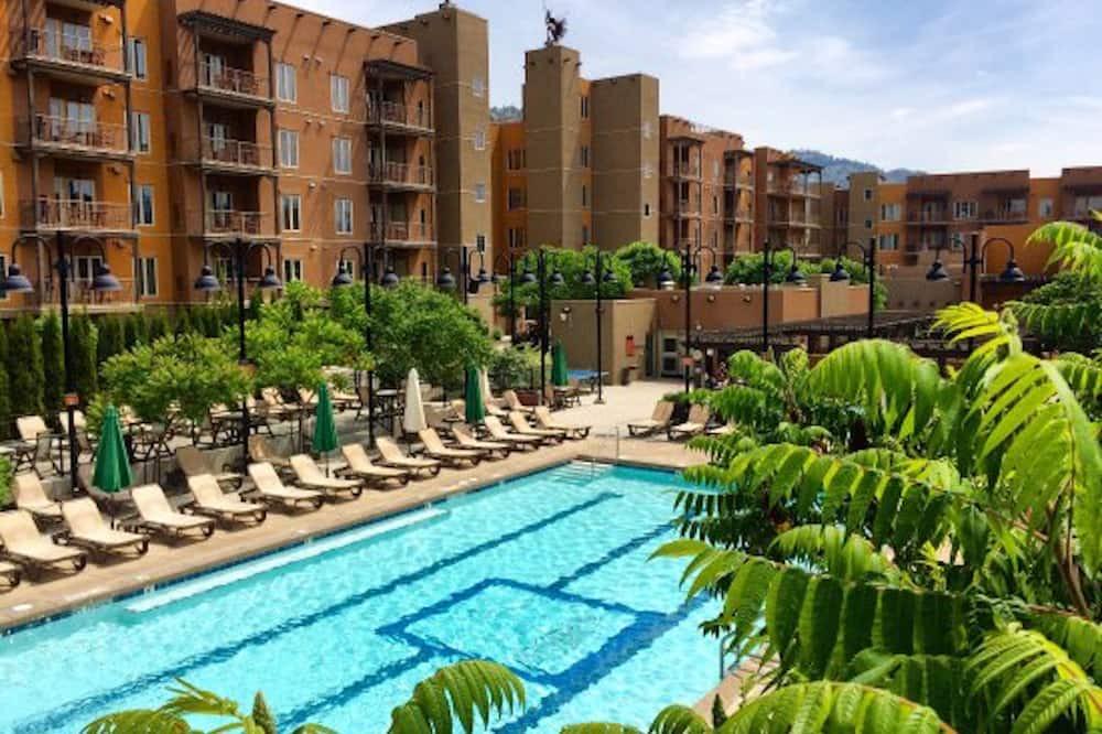 Osoyoos House | The Residences at Spirit Ridge (access to Pools) Monthly winter rental available