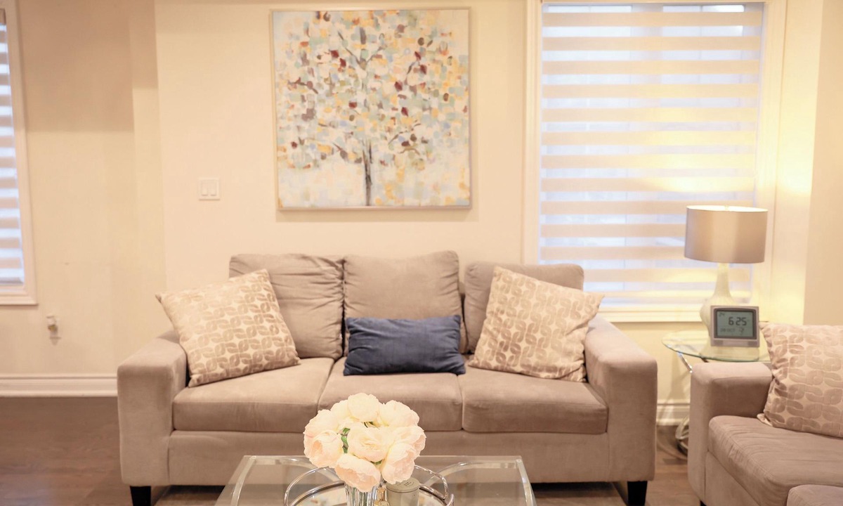 Markham House | 🌟 The Rouge Retreat: A Luxe Getaway in Markham 🍃✨n