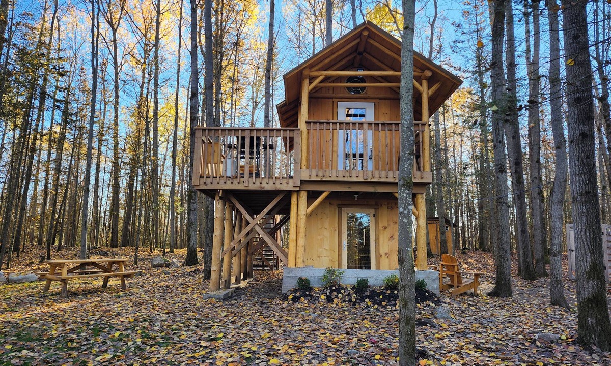 Corbeil Cabin | The Rustic Treehouse Hideaway-cozy treehouse retreat in Northern Ontario