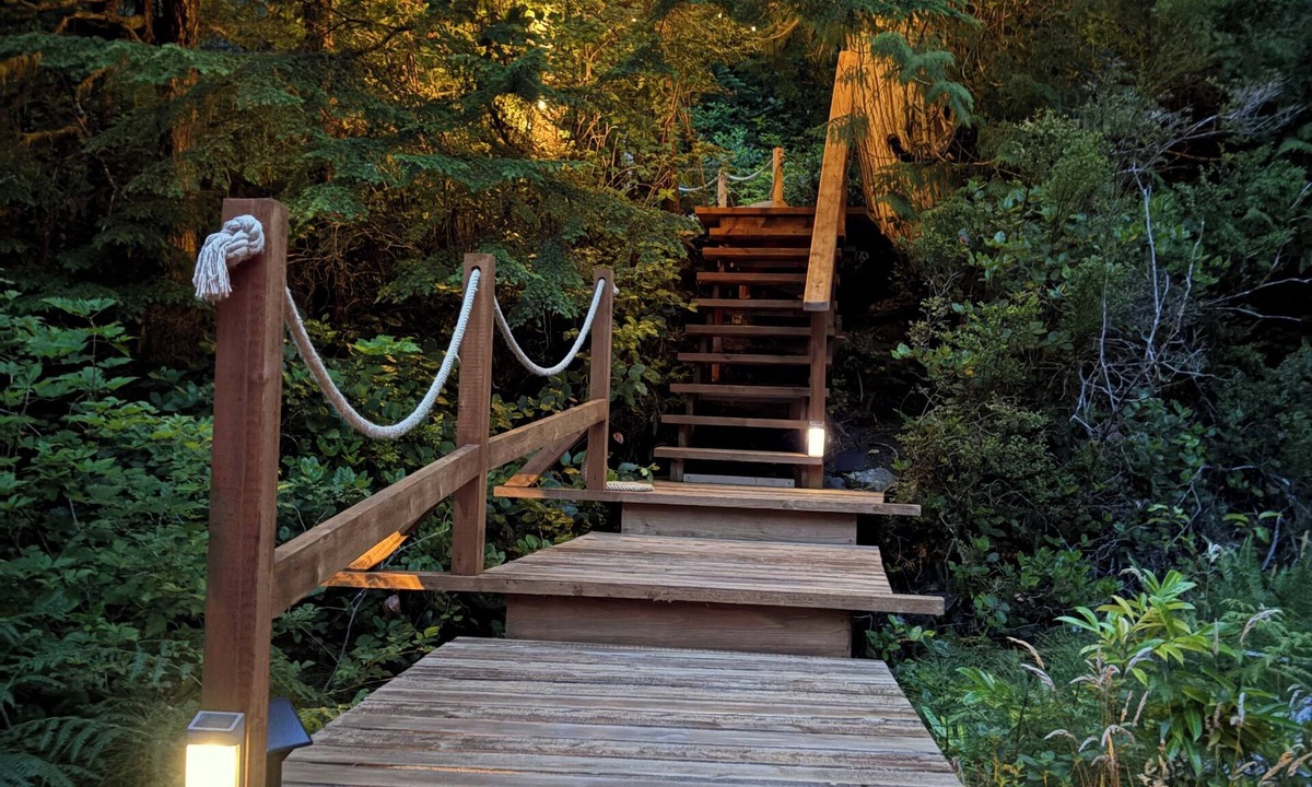 Tofino House | The Sea Wolf. Private inlet retreat. Just a 5 minute walk to Chesterman Beach!