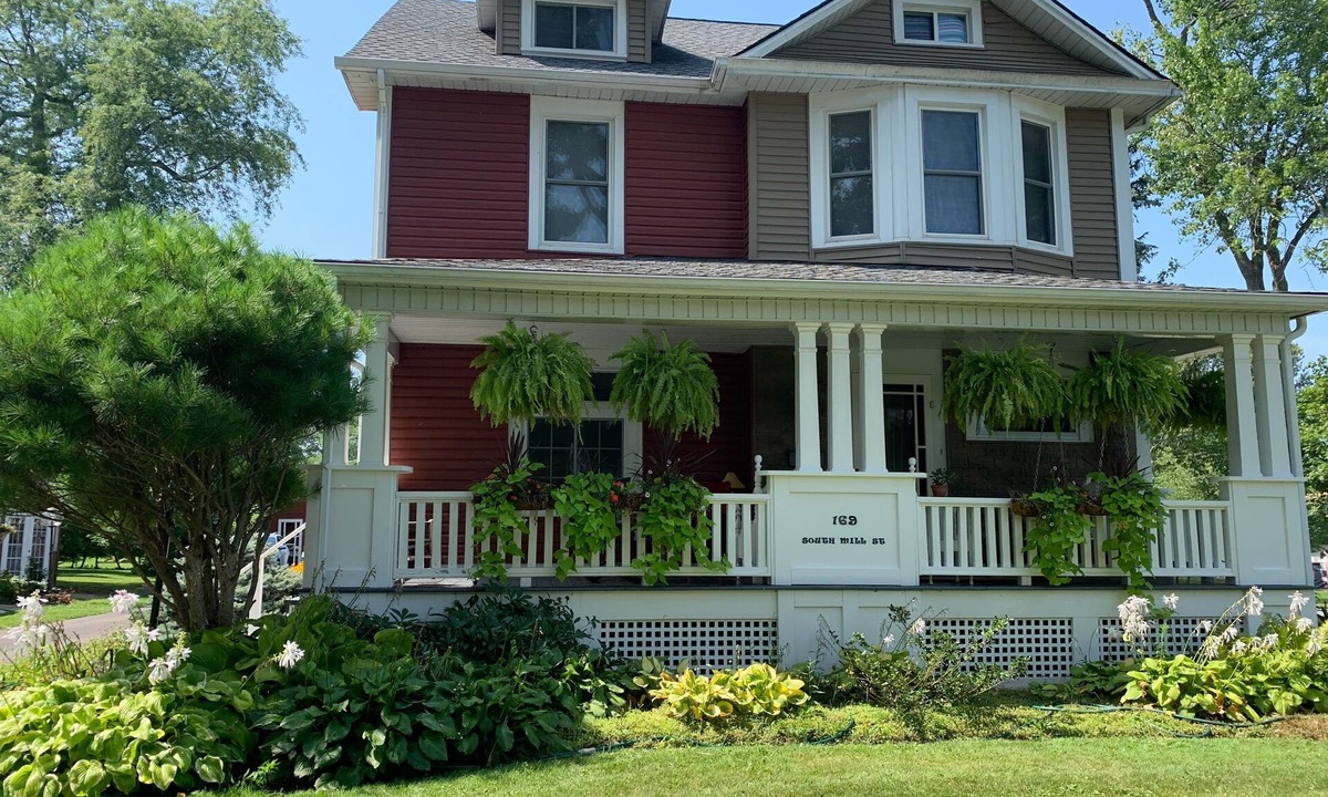 Ridgeway House | The York House Boutique Suit, Minutes to Crystal Beach.20 Minutes to the Falls.