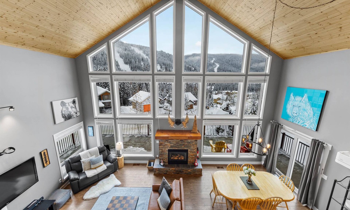 Fairways House | Timberwolf Lodge - Private, Luxurious, Ski-in/Out Chalet