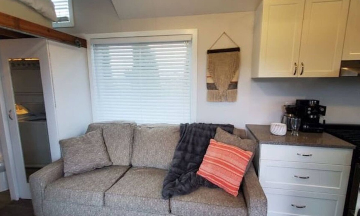 Hatzic House | Tina the Tiny House