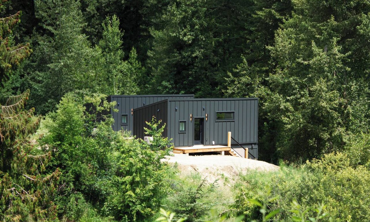 Rossland Cabin | Tinwood Cabins The Descent, Cozy 3 min to Rossland