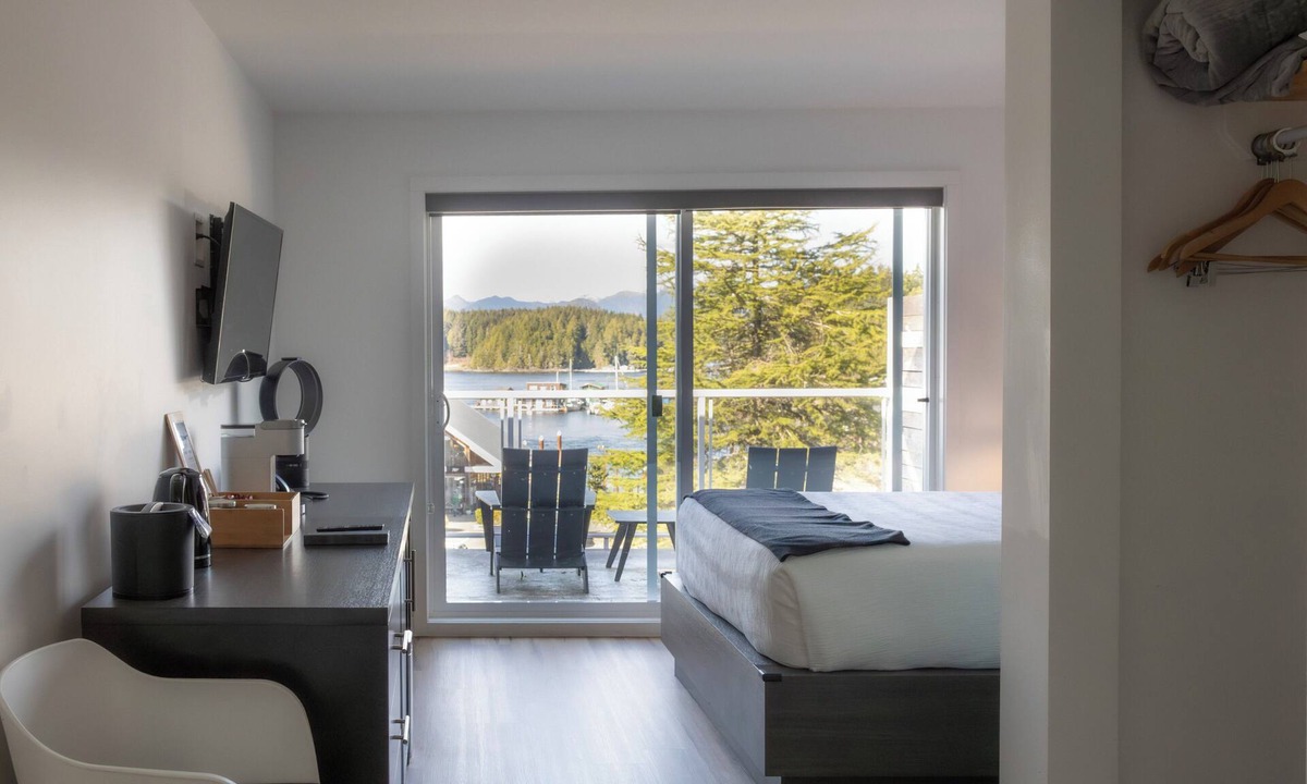 Tofino Hotel | Tofino Resort & Marina