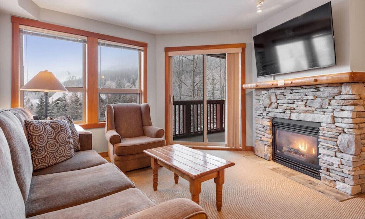 Panorama Condo | Top Floor in the HEART of Panorama Village | TRUE Ski In/Out | Pools & Hot Tubs