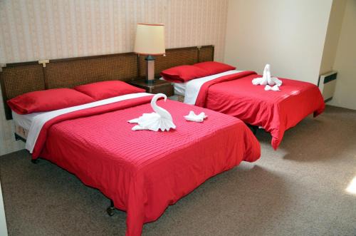 Arnstein Hotel | Tornado's Motel