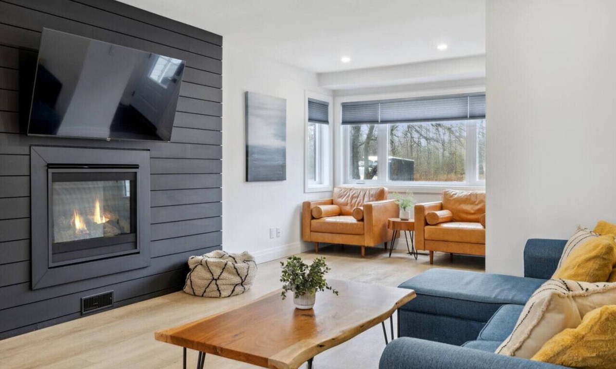 Collingwood Villa | Townhome in Collingwood, 10 Mins to Village! - 161 Vacation Inn