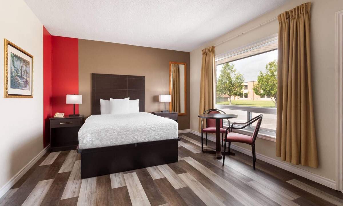 Lindsay Hotel | Travelodge by Wyndham Lindsay