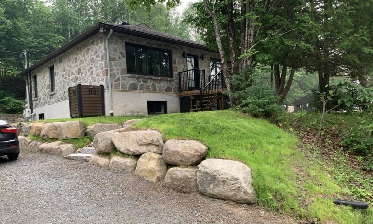 Mont-Tremblant Village House | Tremblant's Old Village, across from the amusement park and indoor skating rink.