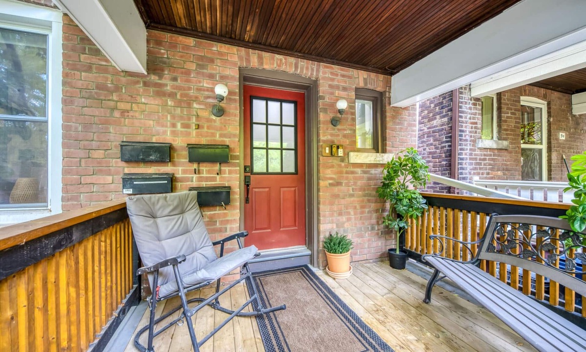 The Beaches House | Trendy Dixon Toronto Escape | Close to the Beach