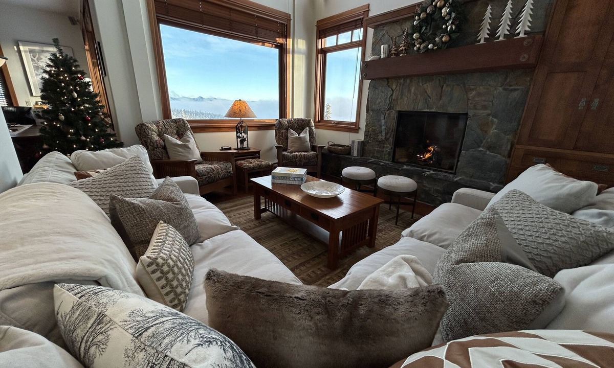 Big White Ski Resort Ski Chalet | Uninterrupted views, true ski-in & out house, central village location