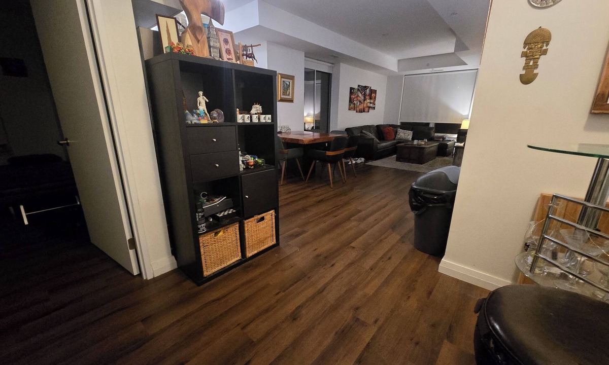Mount Pleasant West Apartment | Unique One Bedroom with VIP Terrace in Yonge & Eglinton and 5 minutes to Subway