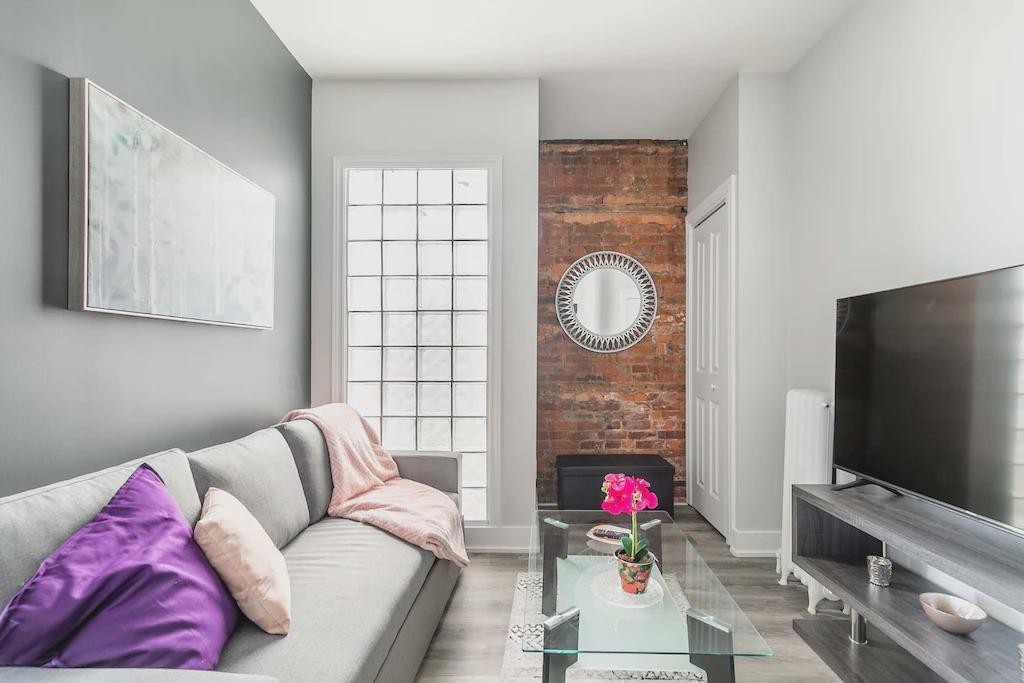 Central Hamilton Apartment | Upscale 1BR with King Bed - Boutique Apartment - PRIME Location!