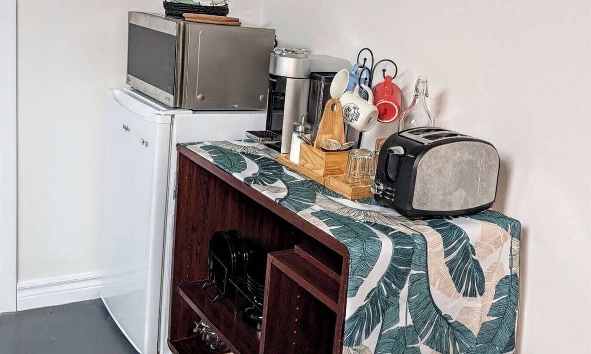 Notre-Dame-de-l'Ile-Perrot House | Urban Guest Suite | A Peaceful & Relaxing Oasis