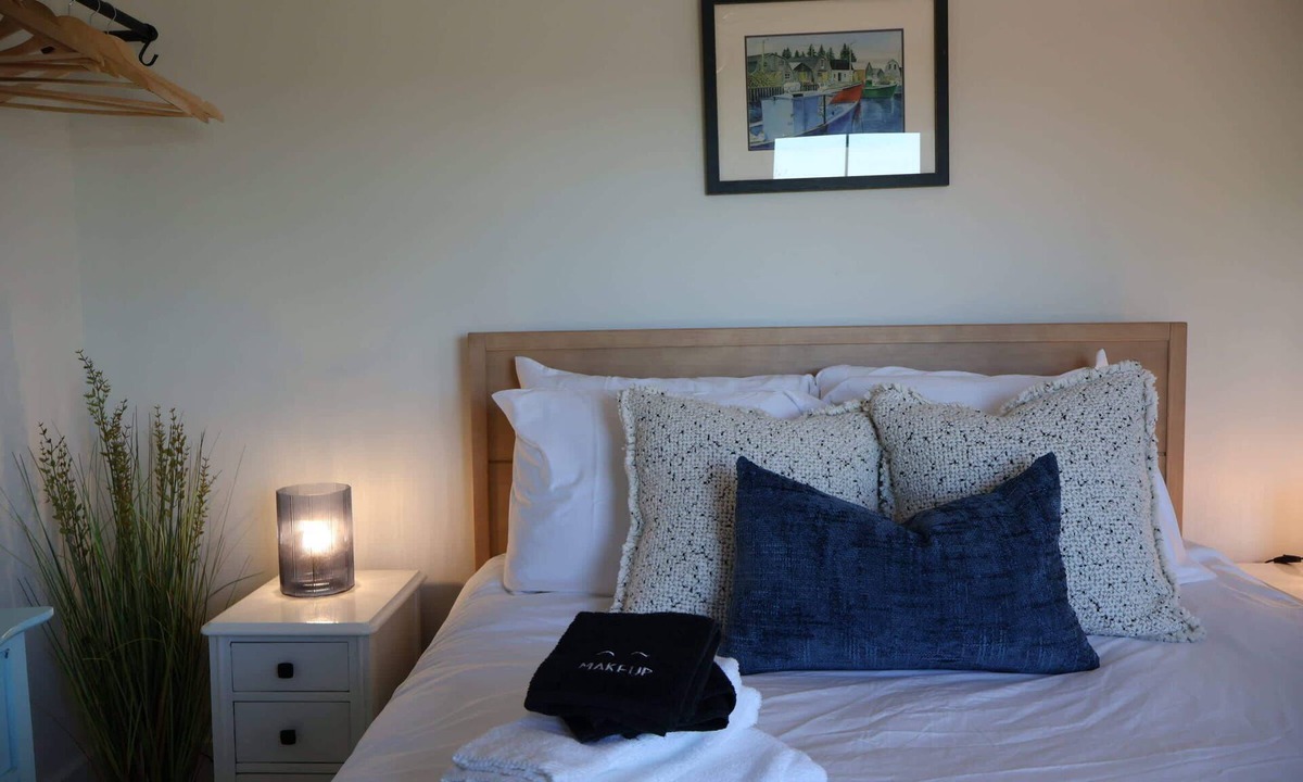 Victoria Apartment | Valley Pearl Suite | 2 BDRM sleeps 6, full kitchen