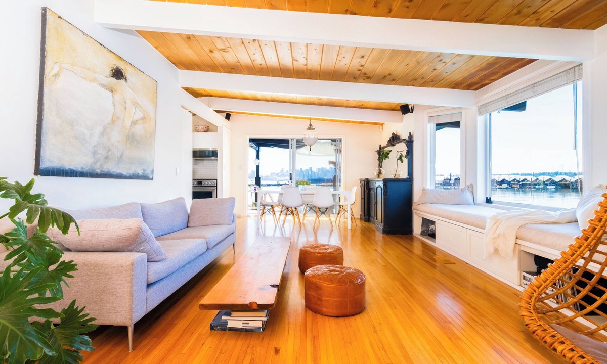Lower Lonsdale Boat Rental | Vancouvers Largest Float Home Ocean & City Views
