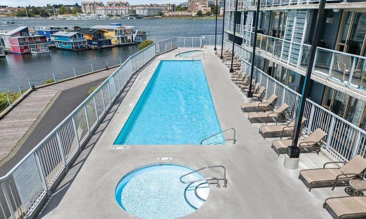James Bay Resort | Victoria | Group Harbor Retreat | Pool + Harbor | 2BR