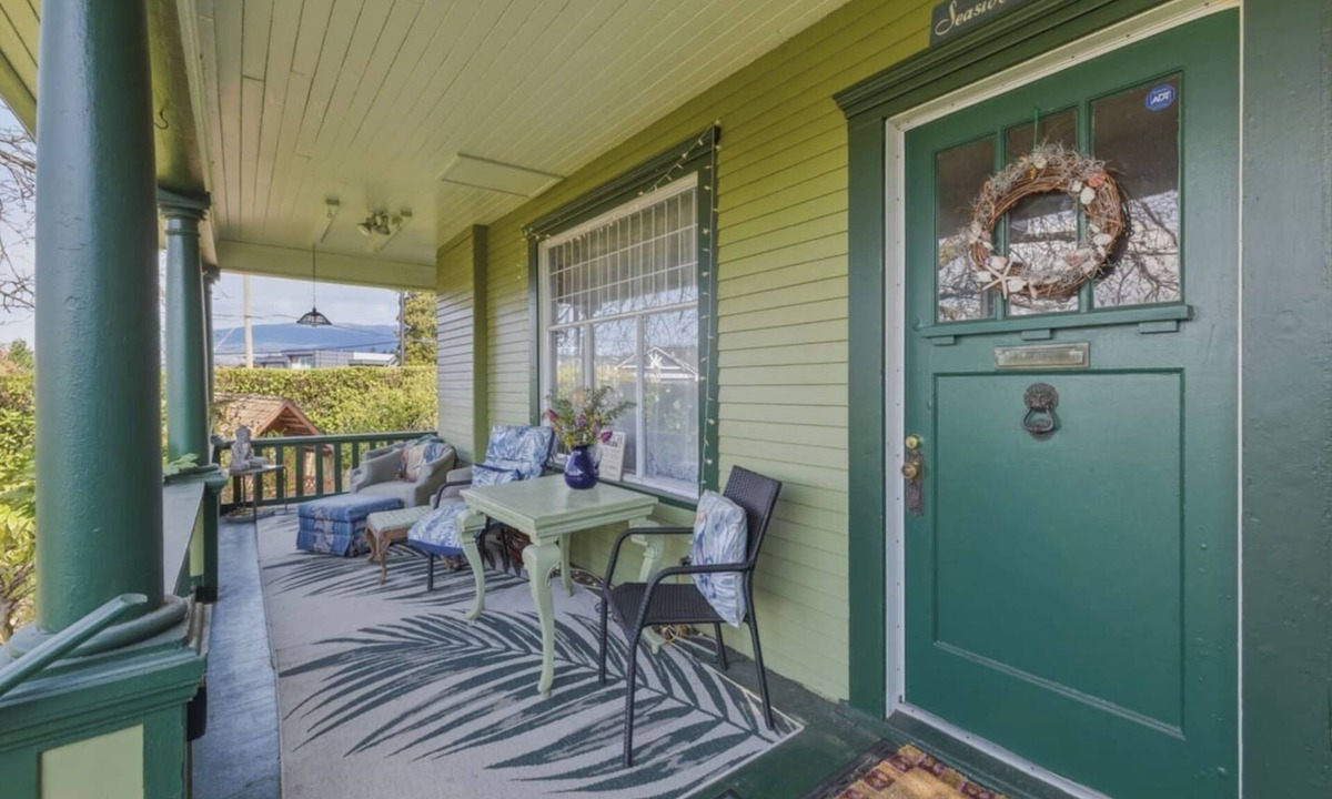 Lower Lonsdale House | Vintage Home by the Sea + Shipyards