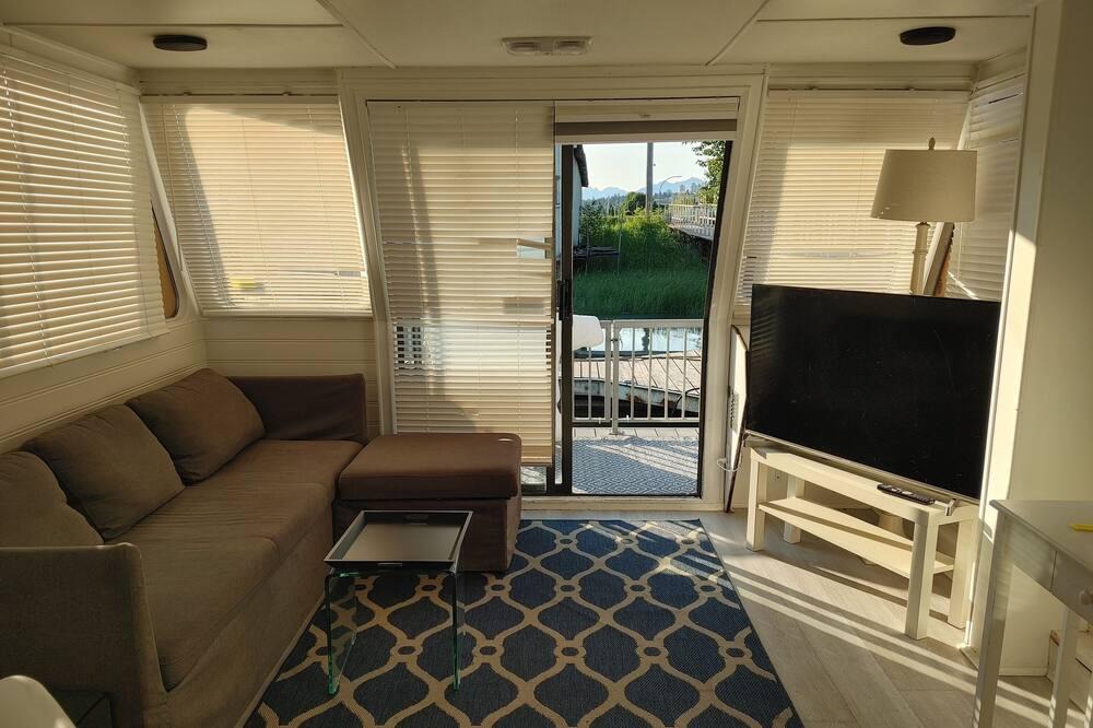 Queensborough Boat Rental | Vrbo Property
