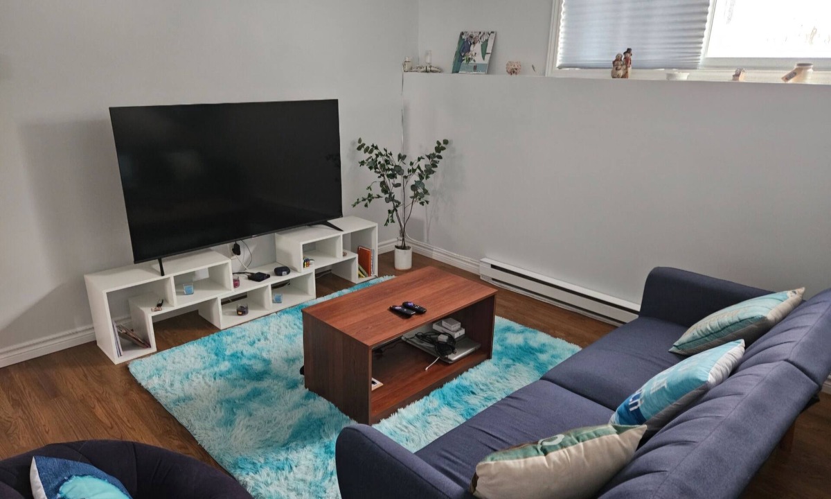 St. John's Apartment | Warm and Cozy Home near Airport, University, downtown and Town center