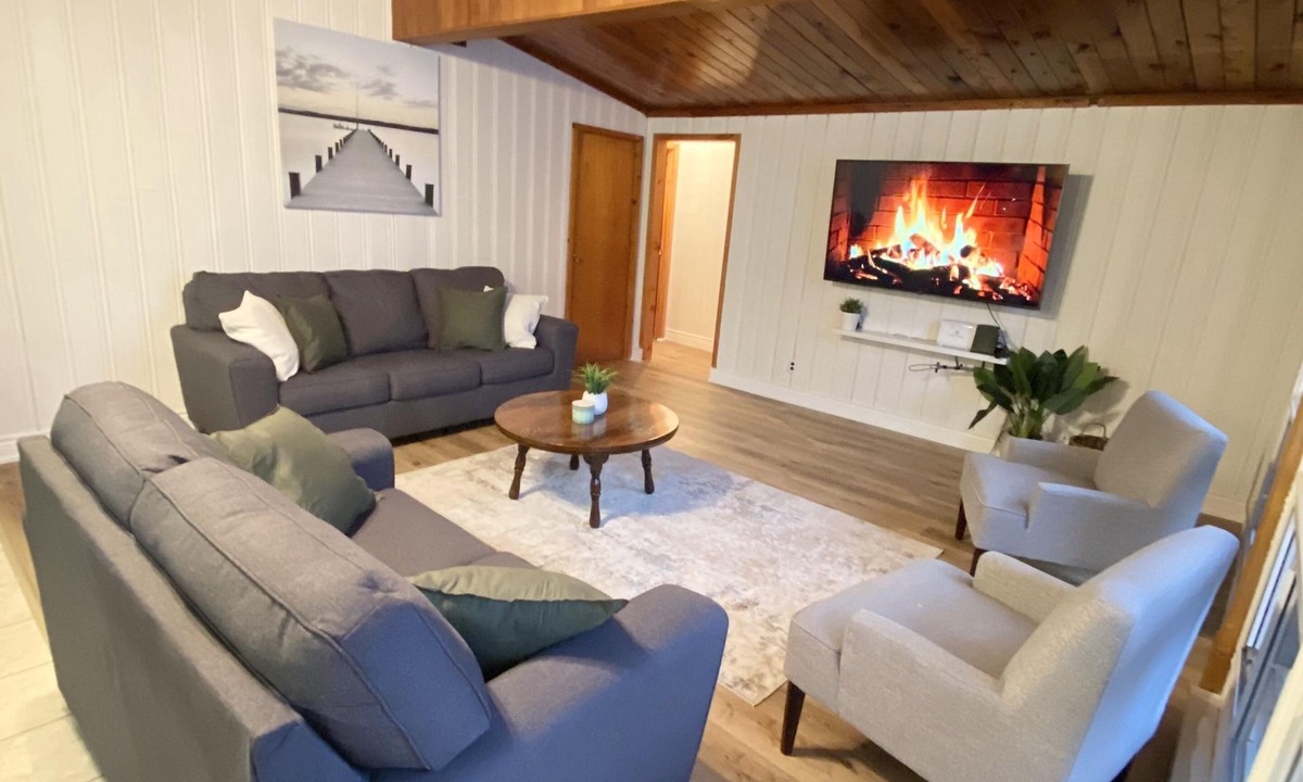 Hastings House | Waterfront Cottage