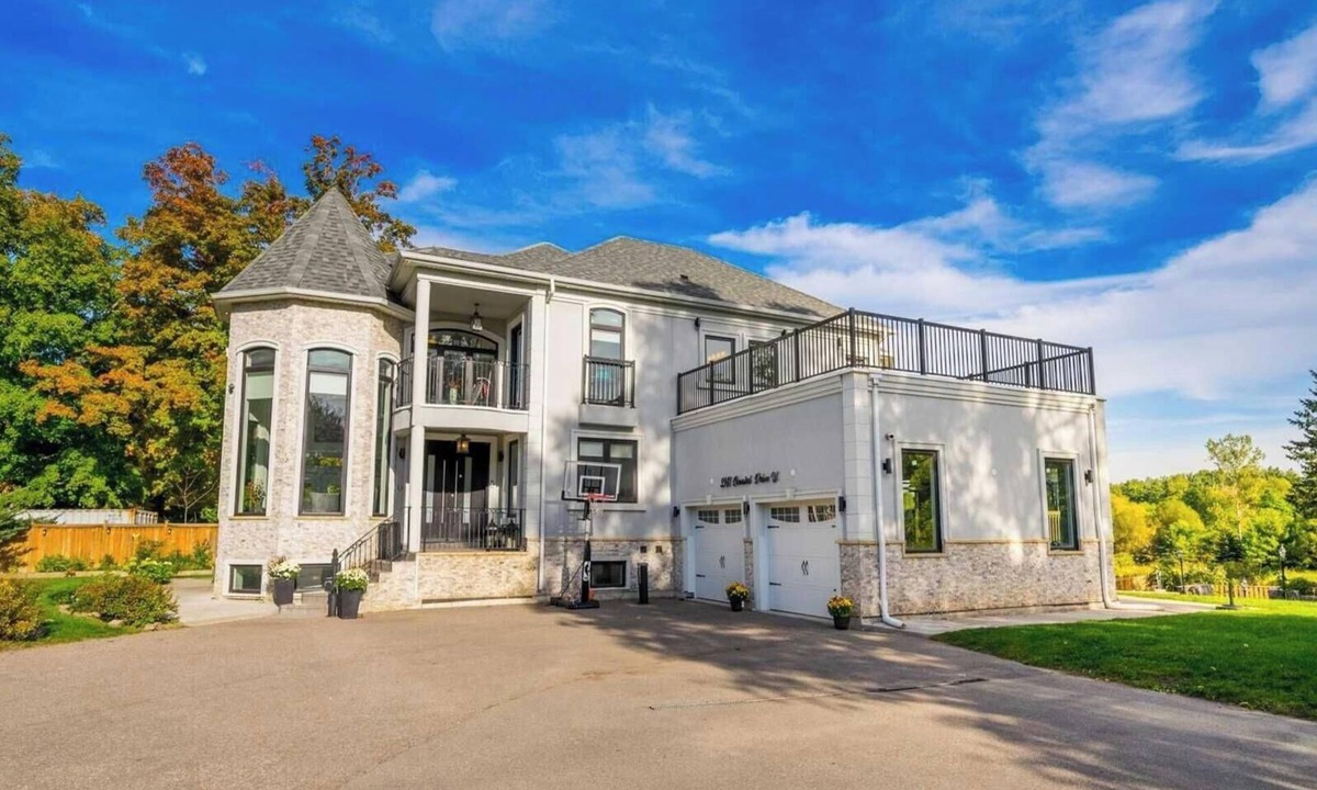 Brampton House | Weddings, Family Gatherings or Group Stay- Perfect Place for Celebration in GTA