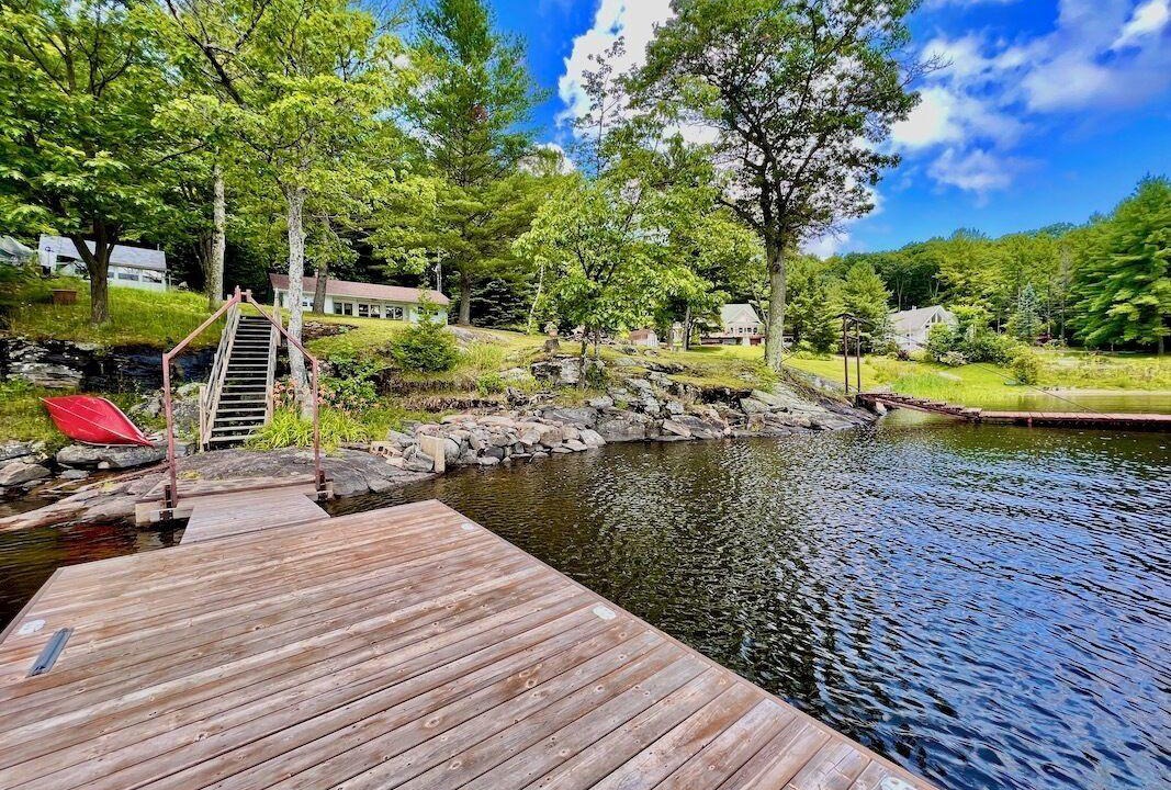 Utterson Cottage | WesFranOl Cottage on Three Mile Lake in Muskoka
