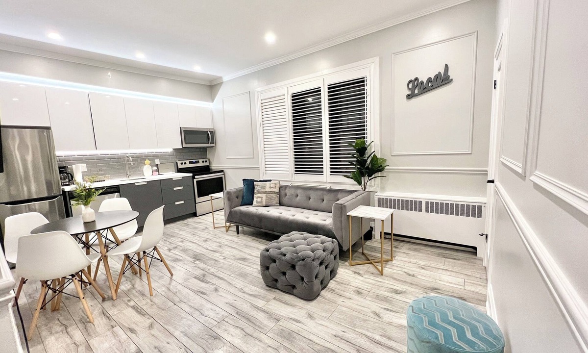 New Toronto Hotel | Westlake Hotel - The Andy Suite