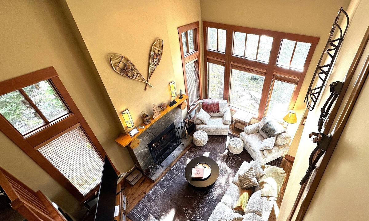 Nordic Estates House | Whistler Mountainside Ski-In Ski-Out Spectacular Views