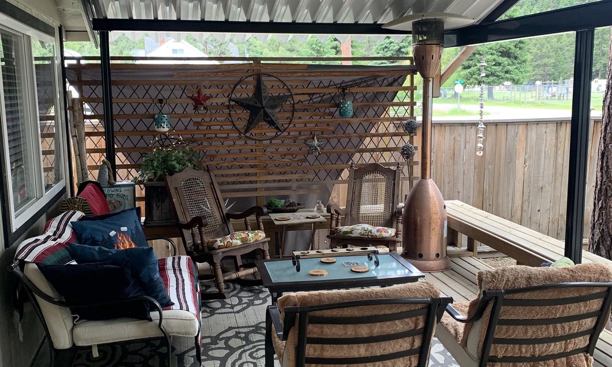 Okanagan-Similkameen Cabin | Why limit happy hour to one in Tulameen Paradise