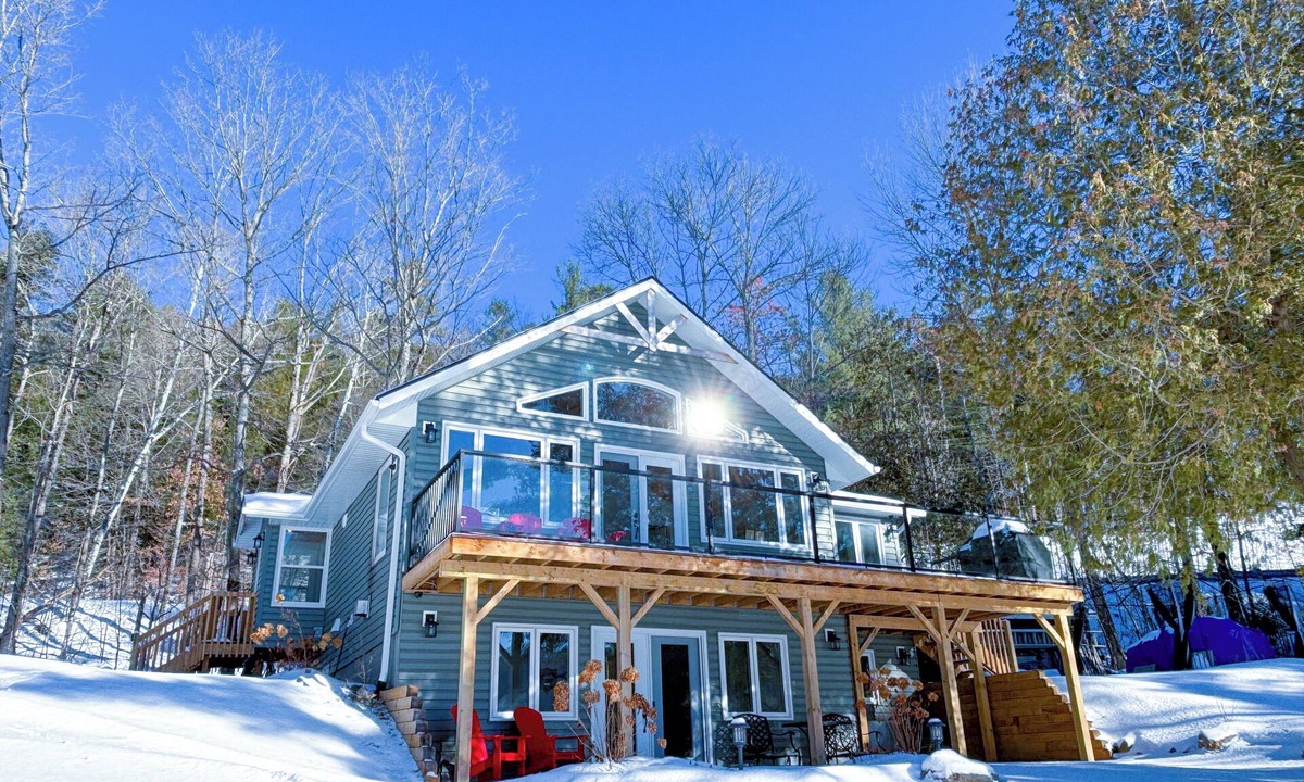 Dorset Cottage | Winter Fun, Dog OK, Fireplace, WiFi, SkiDoo, MAJOR INTERNATIONAL SPORTING EVENT Welcome