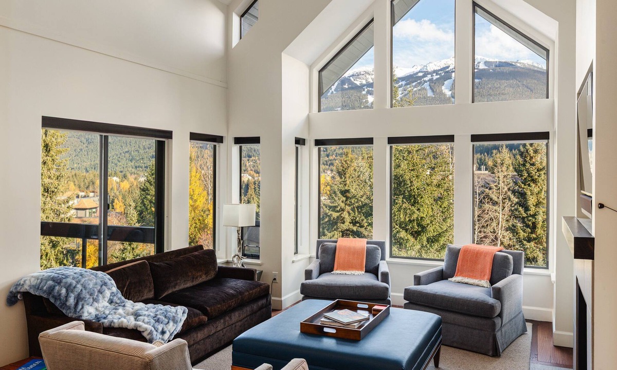 Blueberry Hill Apartment | ❄︎Winter Wonderland at Ravencrest❄︎ | 4BR Luxury Condo| Mtn Views