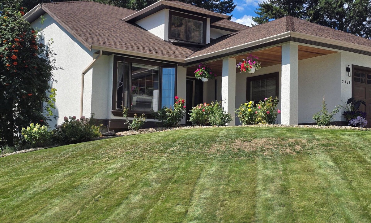 Central Okanagan House | Work or play, relax in your own private hot tub or kick back and watch a movie!