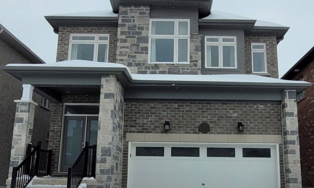 Innisfil House | Zen-like Escape, Skiing Canoeing Hiking Nearby in Barrie ON